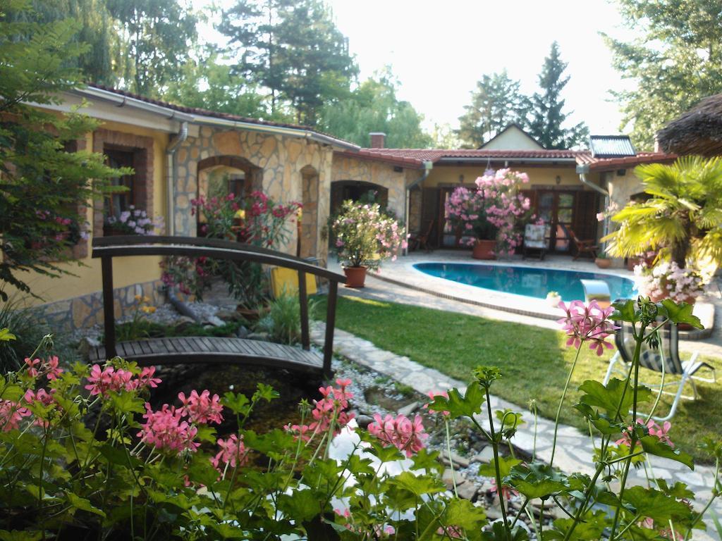 Mediterran Apartmanhaz Szántód エクステリア 写真